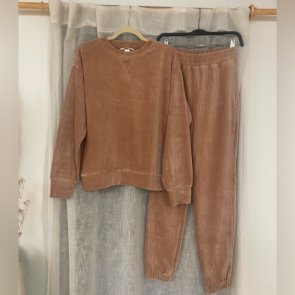 H&M Corded Velour Cocoa Brown Sweatshirt & Jogger Set